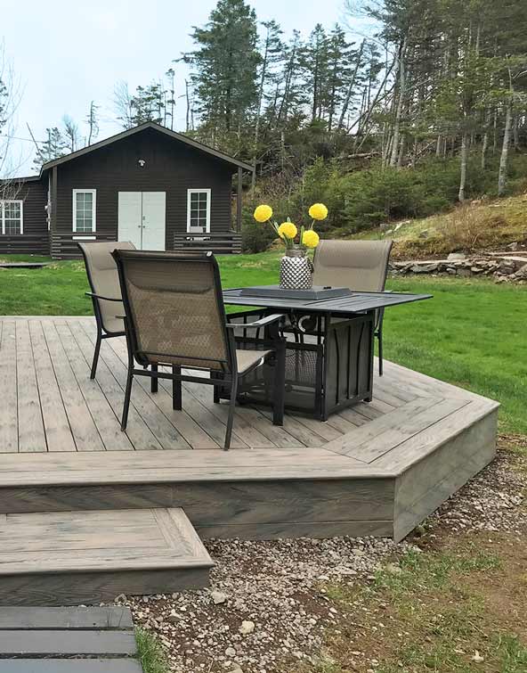 moka-deck-board-outdoor-space-beautifal-terrace-summer-barbecue-planks-composite-wood-toronto-ontario-parry-sound